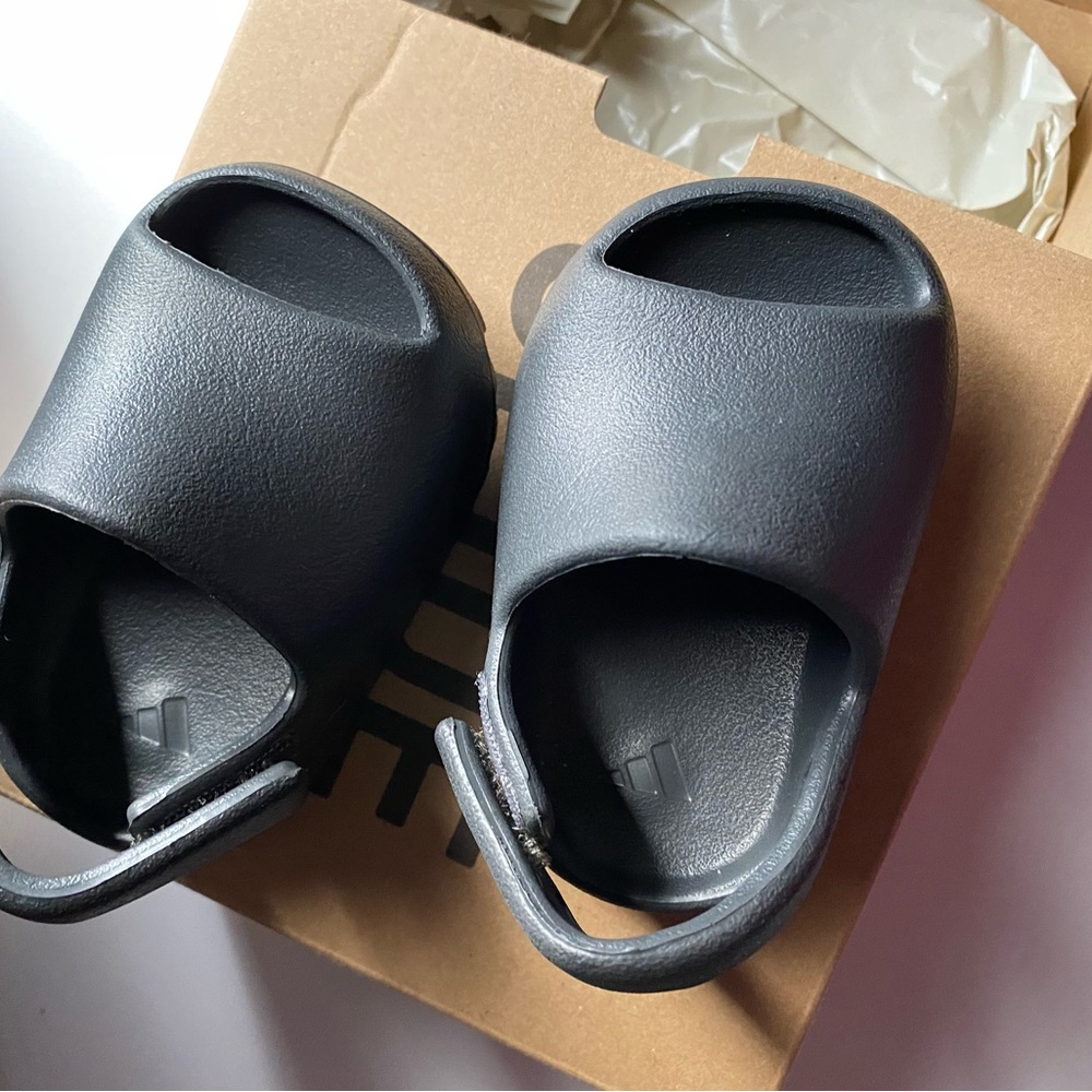 Children’s Yeezy Slides